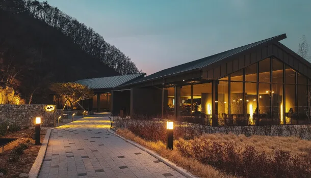 官方正版App，安全无病毒 - 爱奇艺体育